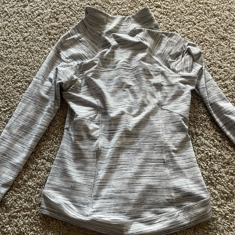Lululemon jacket - Picture 3 of 3